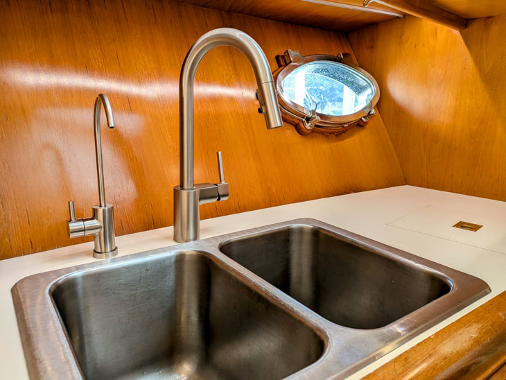 Galley sink